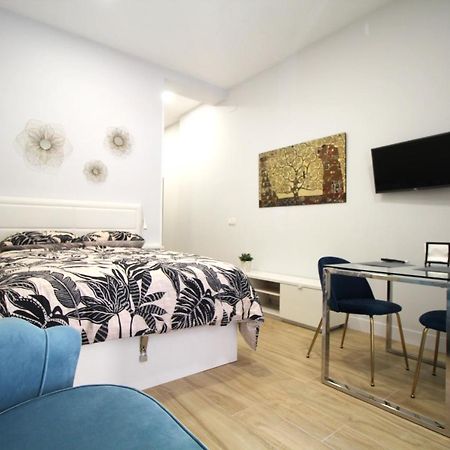 Apartamento En Embajadores Madri Exterior foto