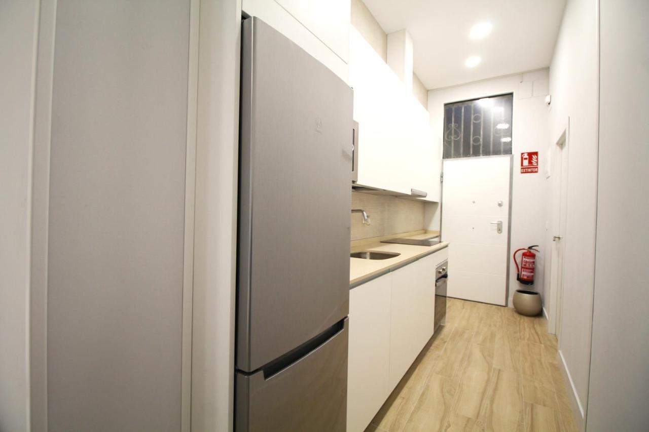 Apartamento En Embajadores Madri Exterior foto