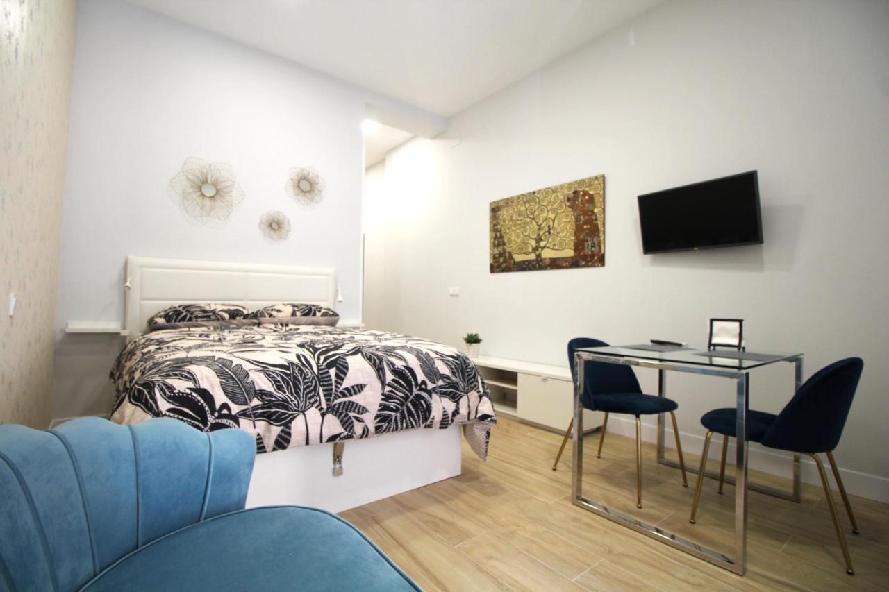 Apartamento En Embajadores Madri Exterior foto